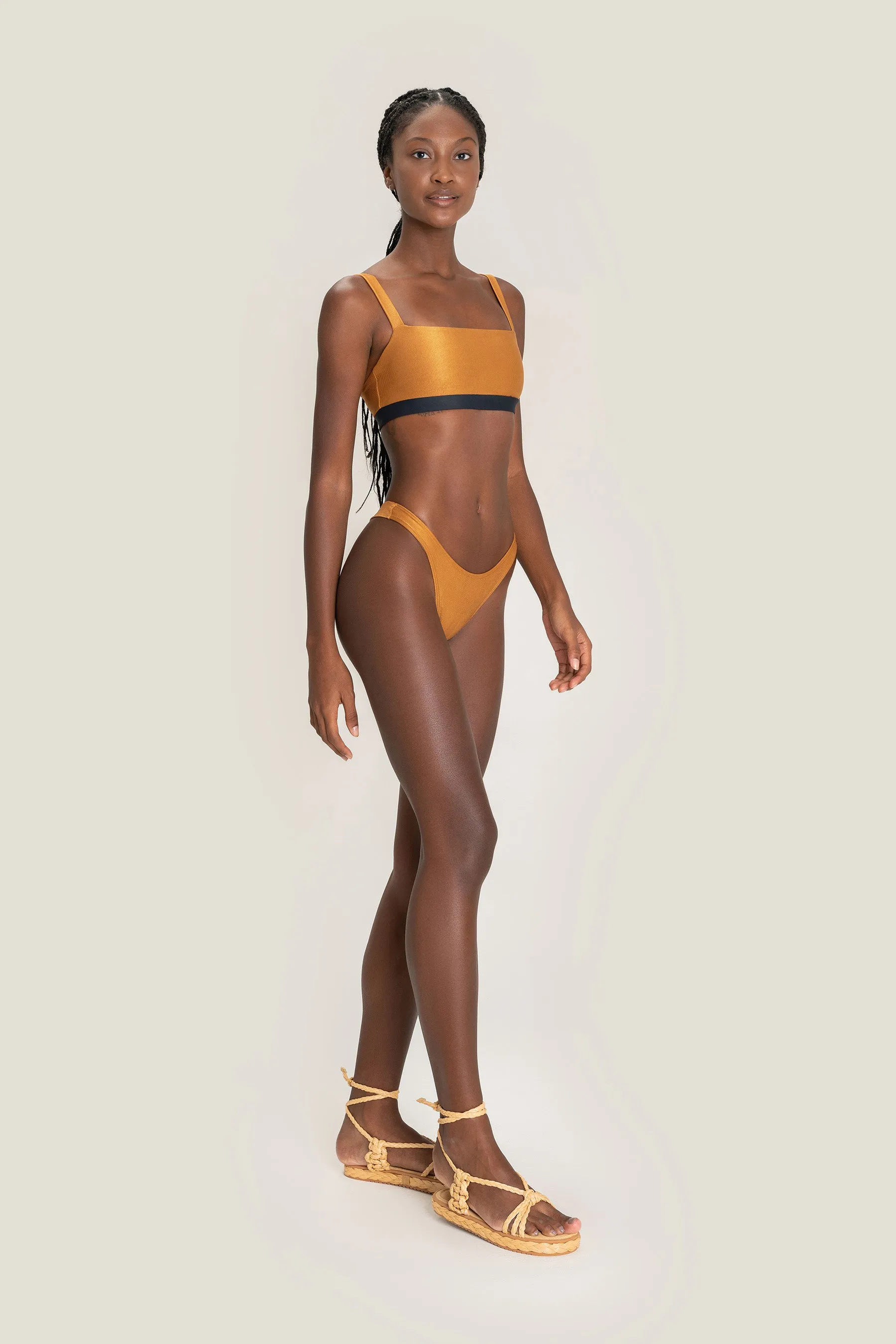Allure® Band Top