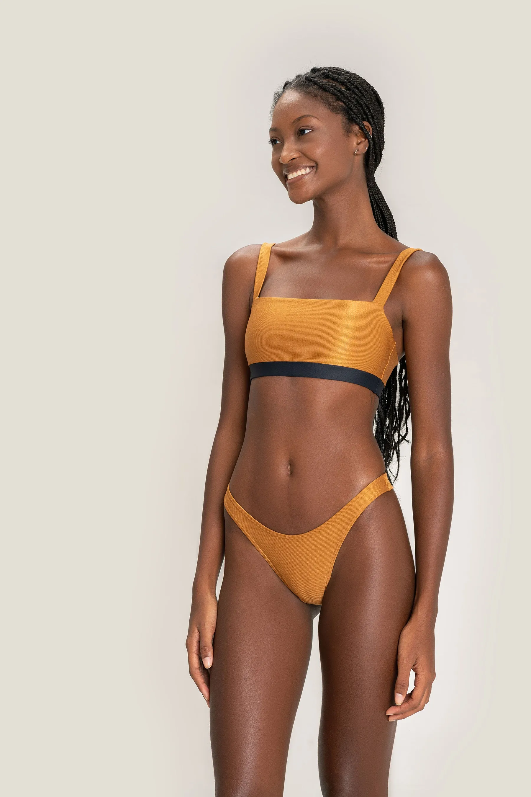 Allure® Band Top