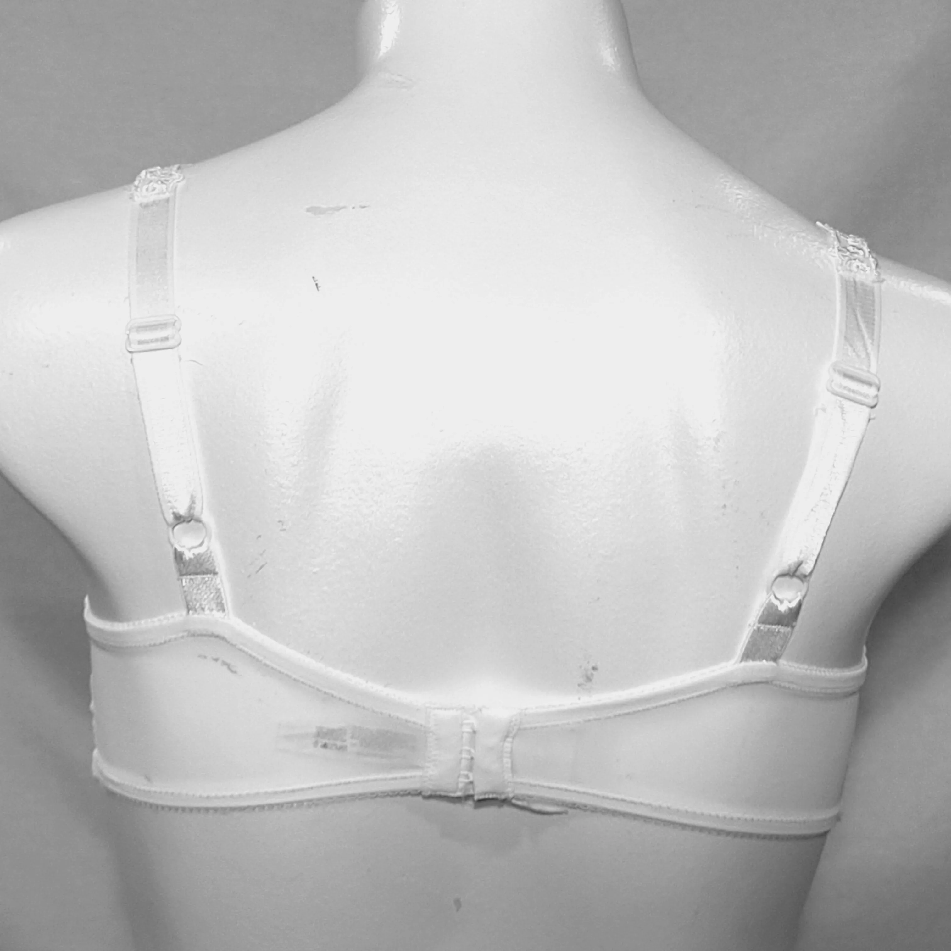 Bali 3573 Semi Sheer Lace Desire Minimizer Underwire Bra 40C White