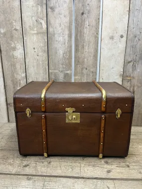 Banded English Trunk