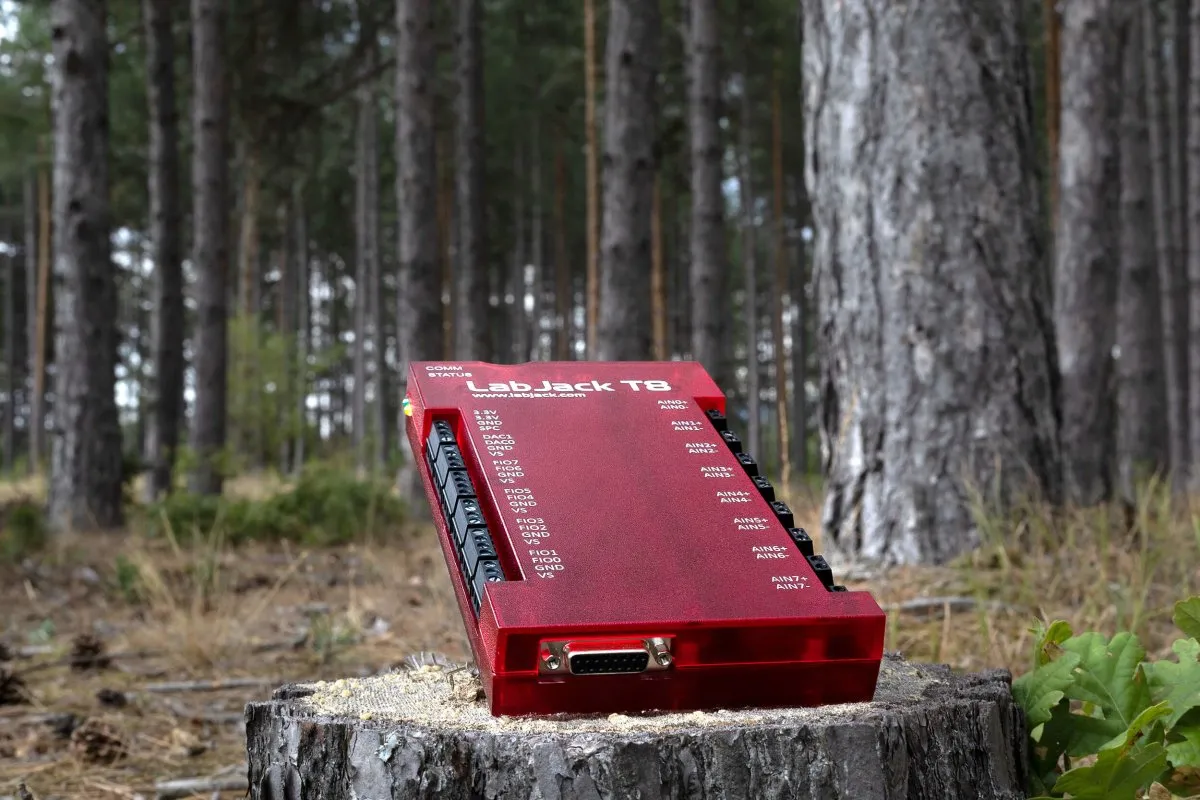 LabJack T8