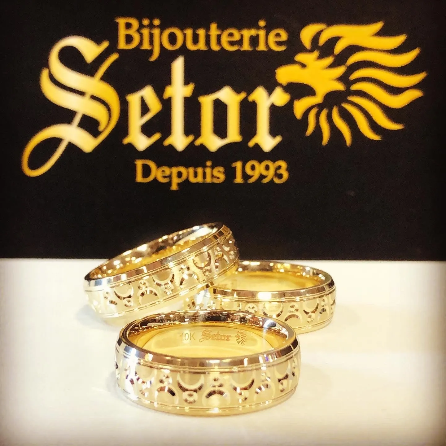 Lunar gold wedding band WB49