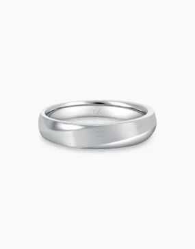 LVC Purete Classic Wedding Band with Matte Finish in Platinum