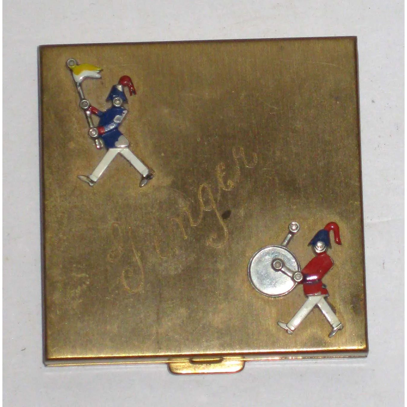 Marching Band Enamel Compact By Volupte
